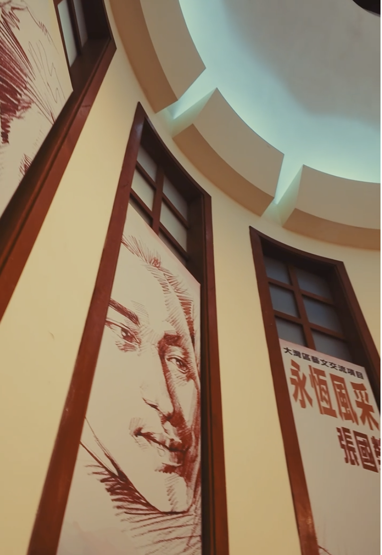 牆上展覽照片